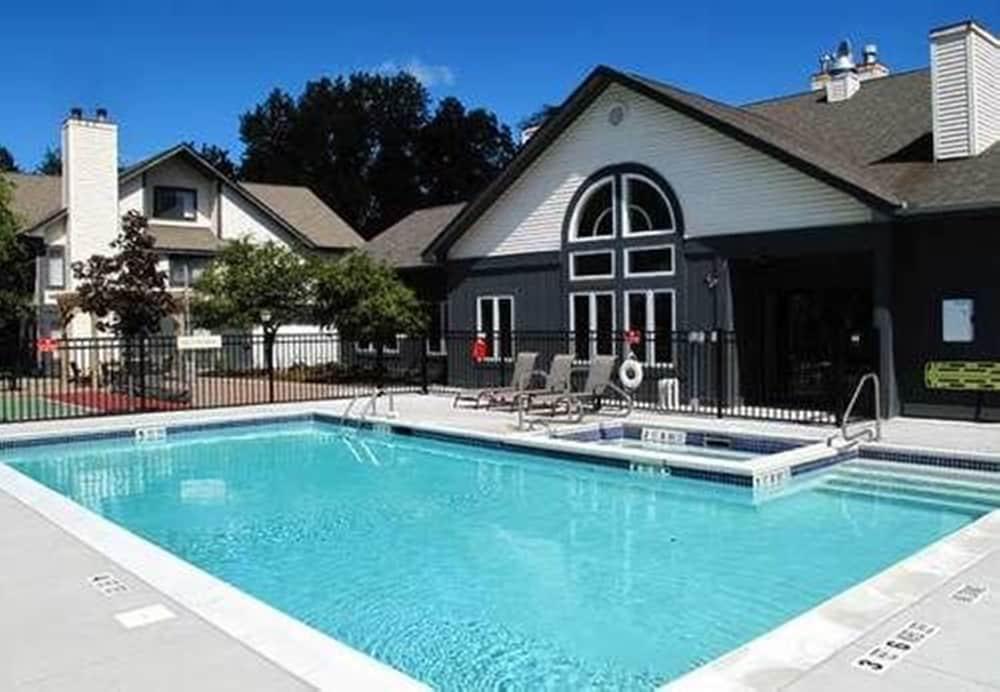 Albany Airport Inn And Suites Latham Εξωτερικό φωτογραφία