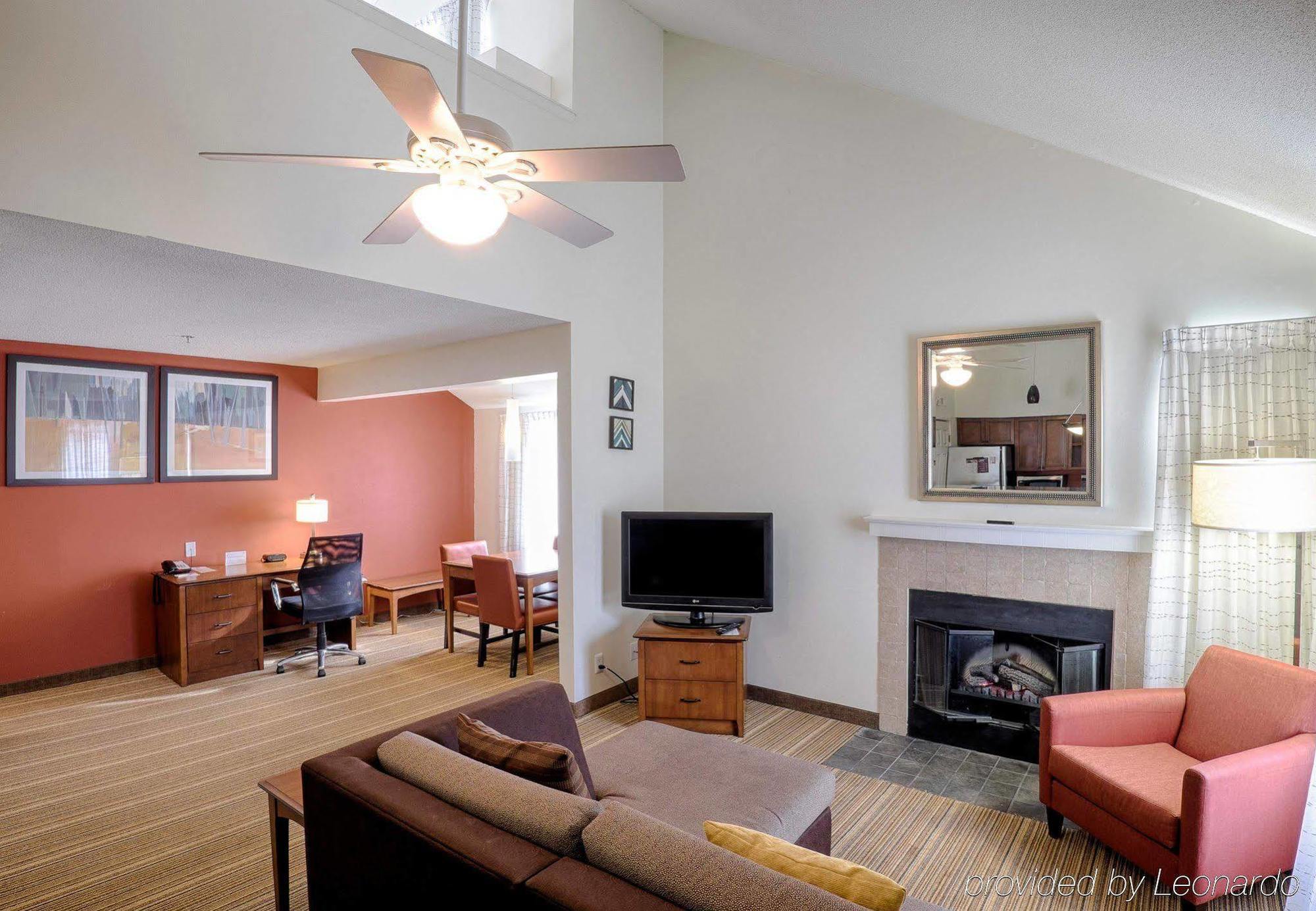 Albany Airport Inn And Suites Latham Εξωτερικό φωτογραφία