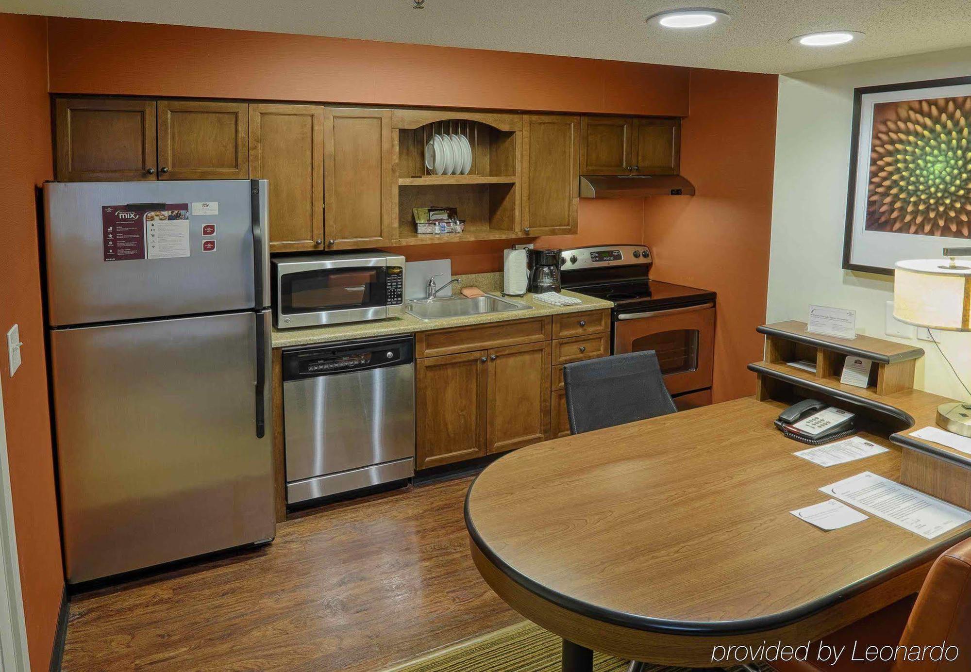 Albany Airport Inn And Suites Latham Εξωτερικό φωτογραφία
