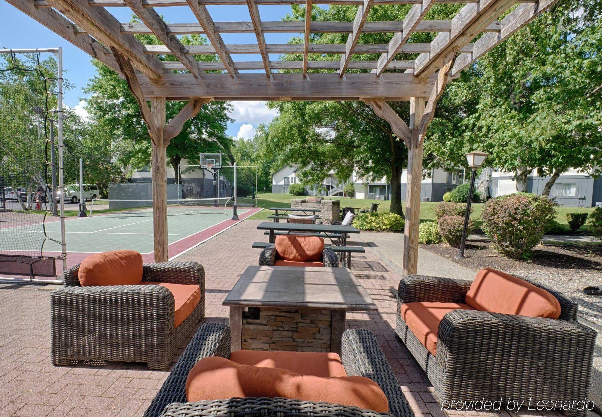 Albany Airport Inn And Suites Latham Εξωτερικό φωτογραφία