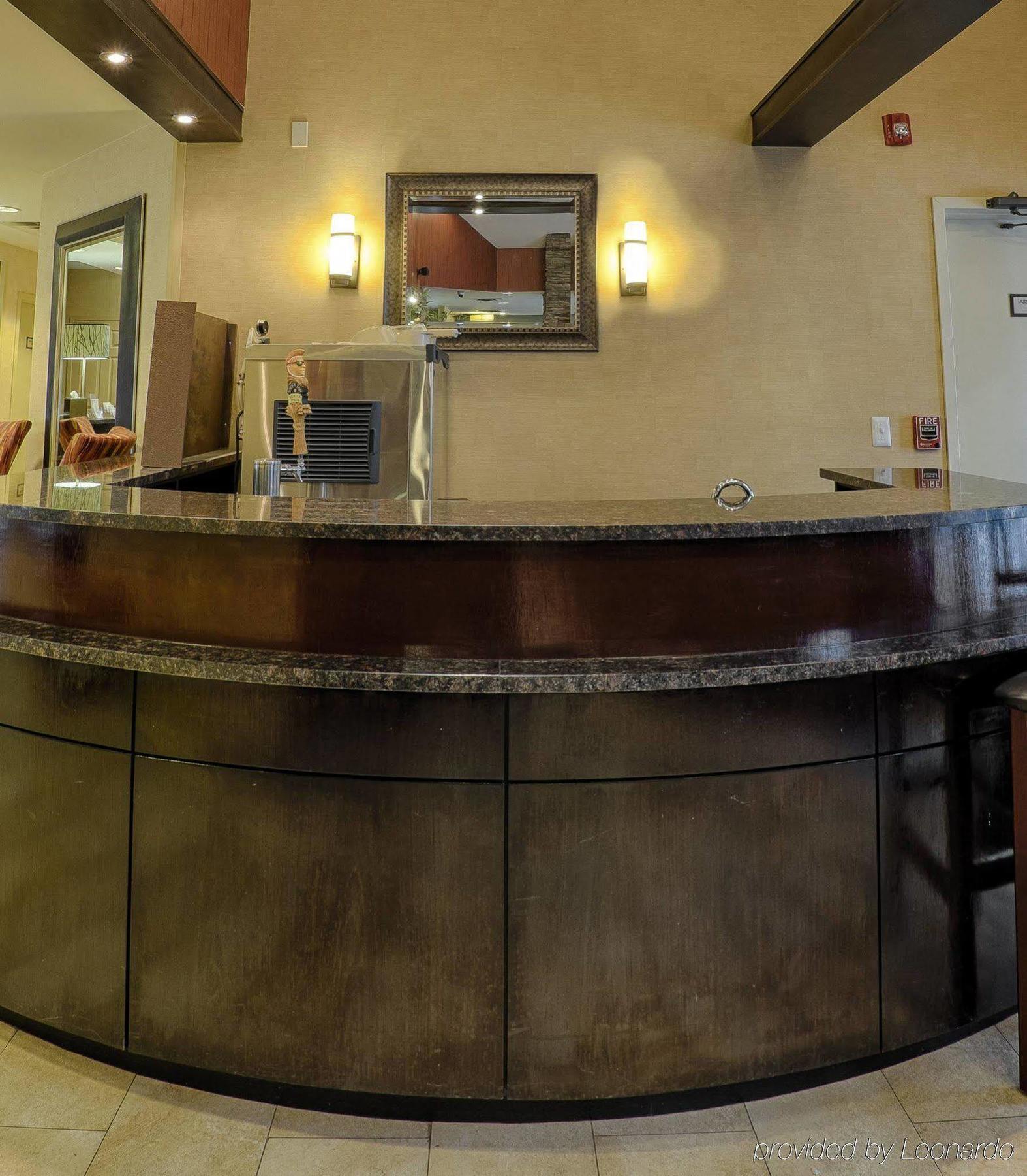 Albany Airport Inn And Suites Latham Εξωτερικό φωτογραφία