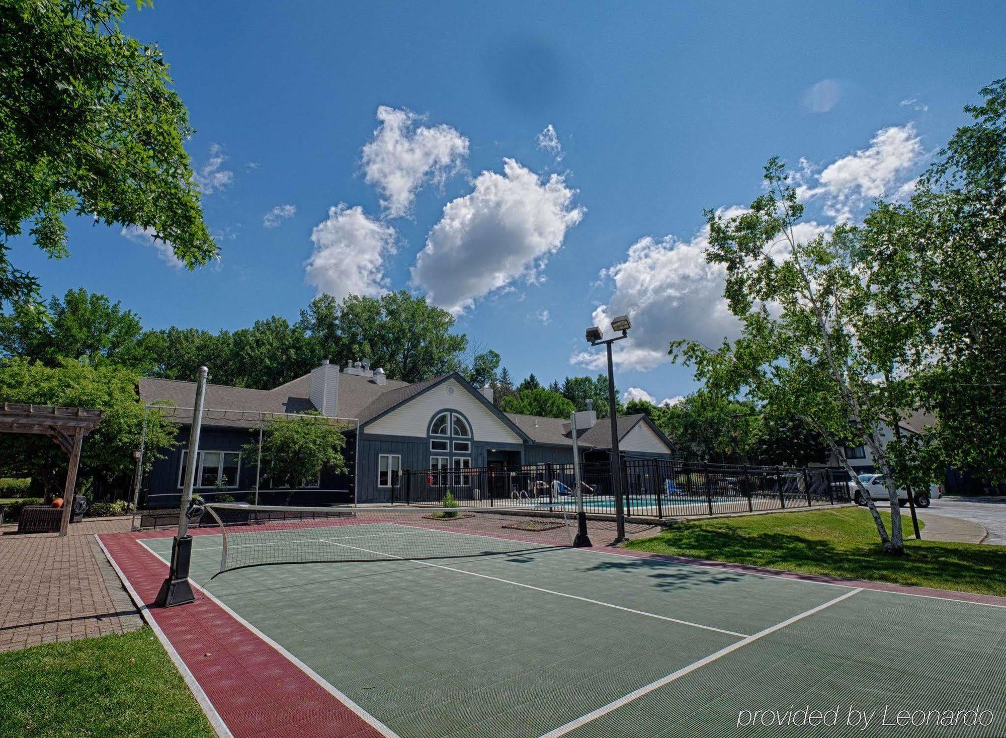 Albany Airport Inn And Suites Latham Εξωτερικό φωτογραφία