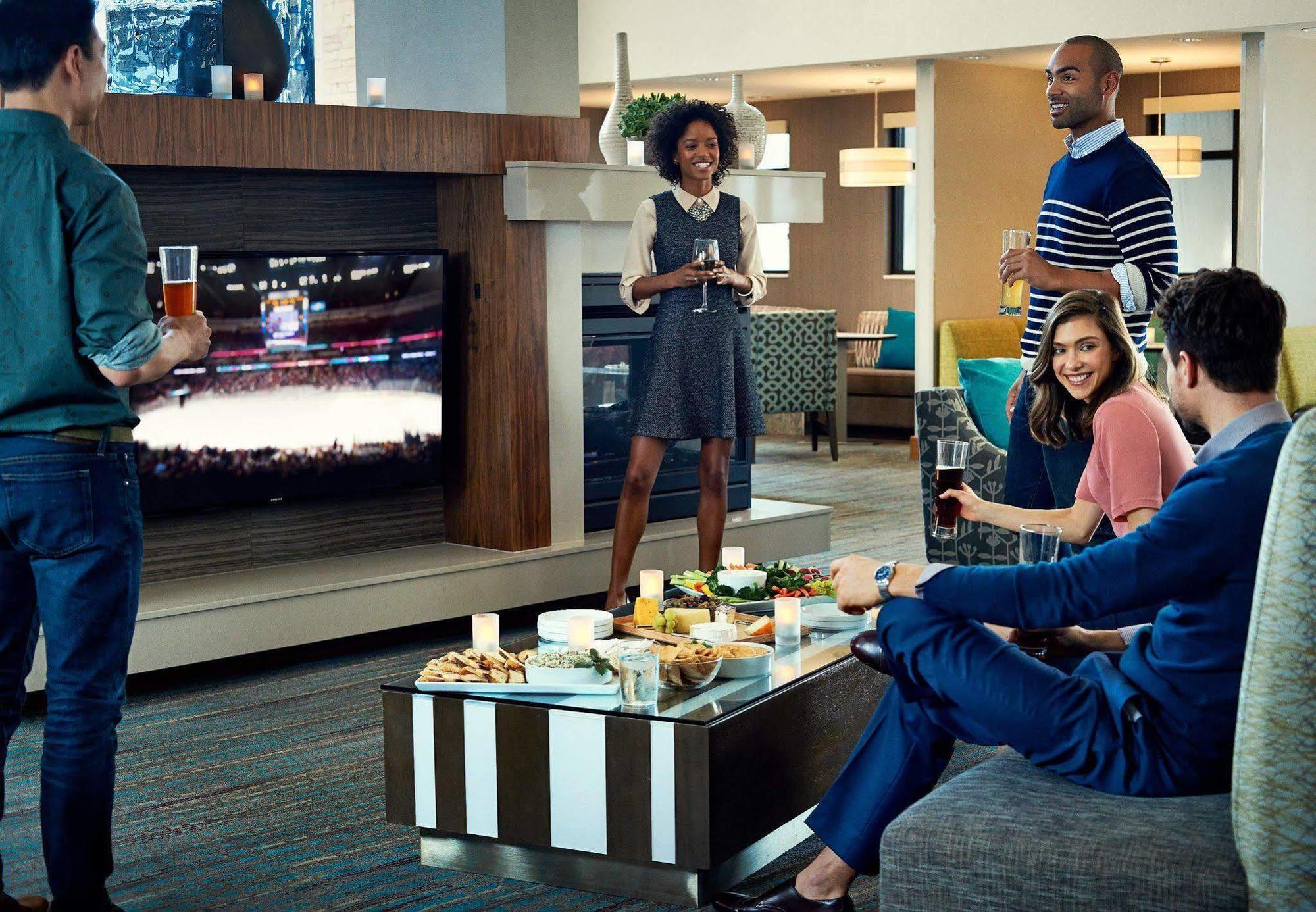 Albany Airport Inn And Suites Latham Εξωτερικό φωτογραφία
